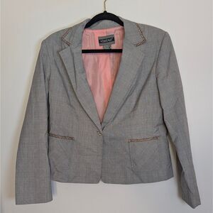 Nouveaux Women’s Gray Plaid Blazer Size 8 Pink Lined Embellished